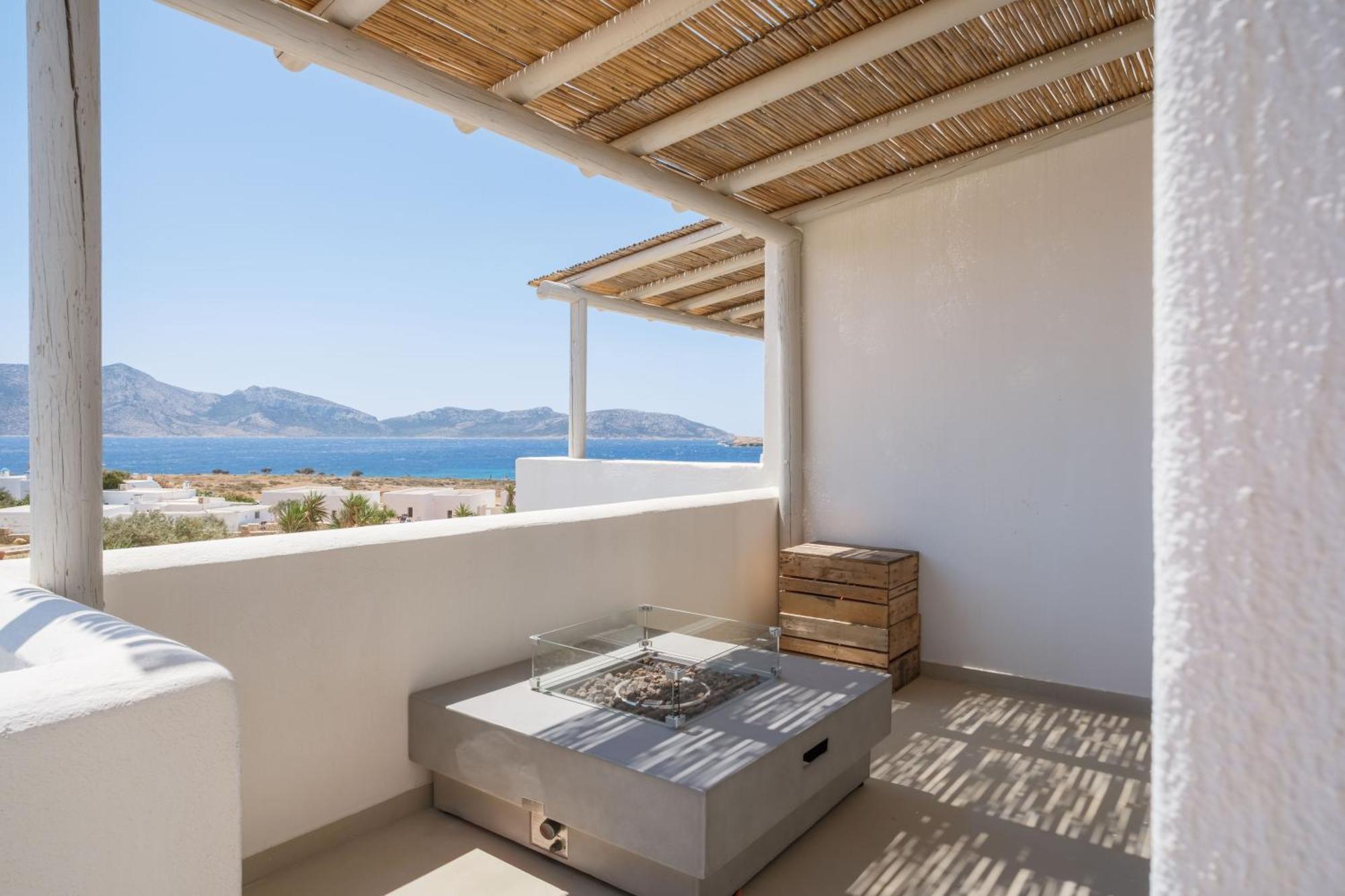 Paradise (adults Only) 3*